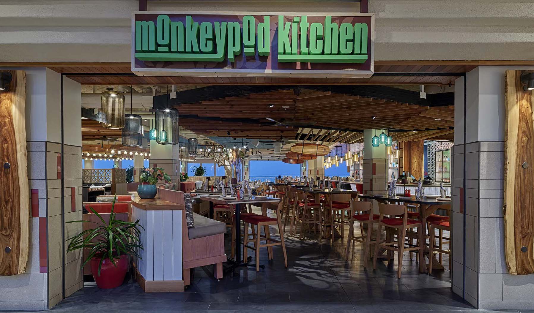 Monkeypod Kitchen by Merriman Waikīkī Go Hawaii