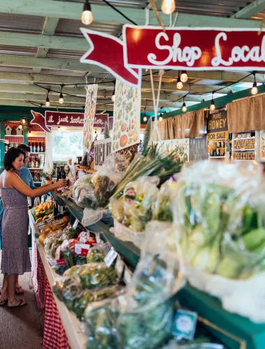 Shop Local market on Maui