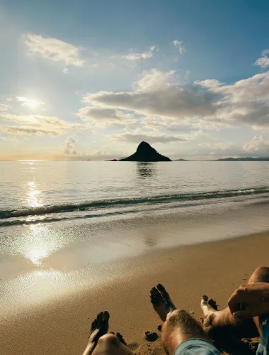 Sunrise at Kualoa Regional Park on Oʻahu in Hawaiʻi