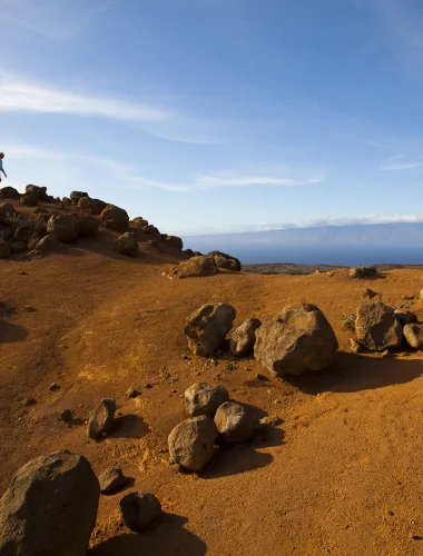 Hiker exploring Keahiakawelo on Lānaʻi in Hawaiʻi