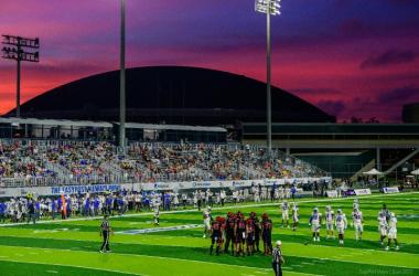 Sunset at the 2022 EasyPost Hawaiʻi Bowl.