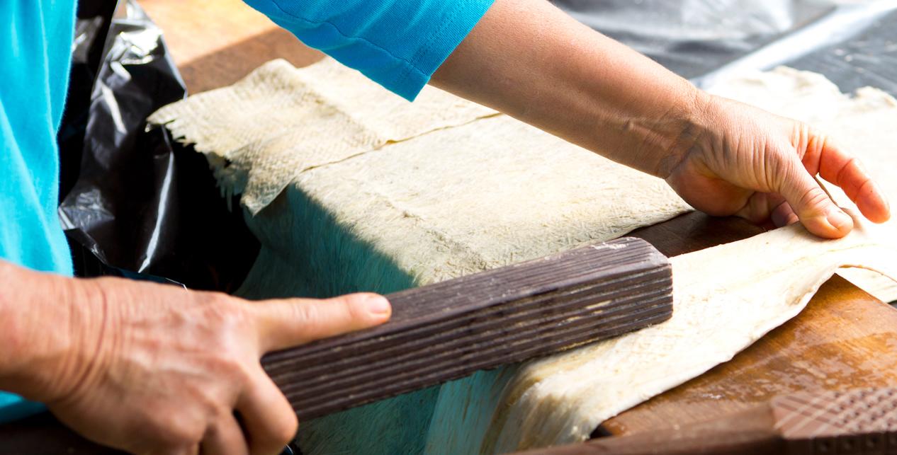 Big Island Arts and Culture - artisan working