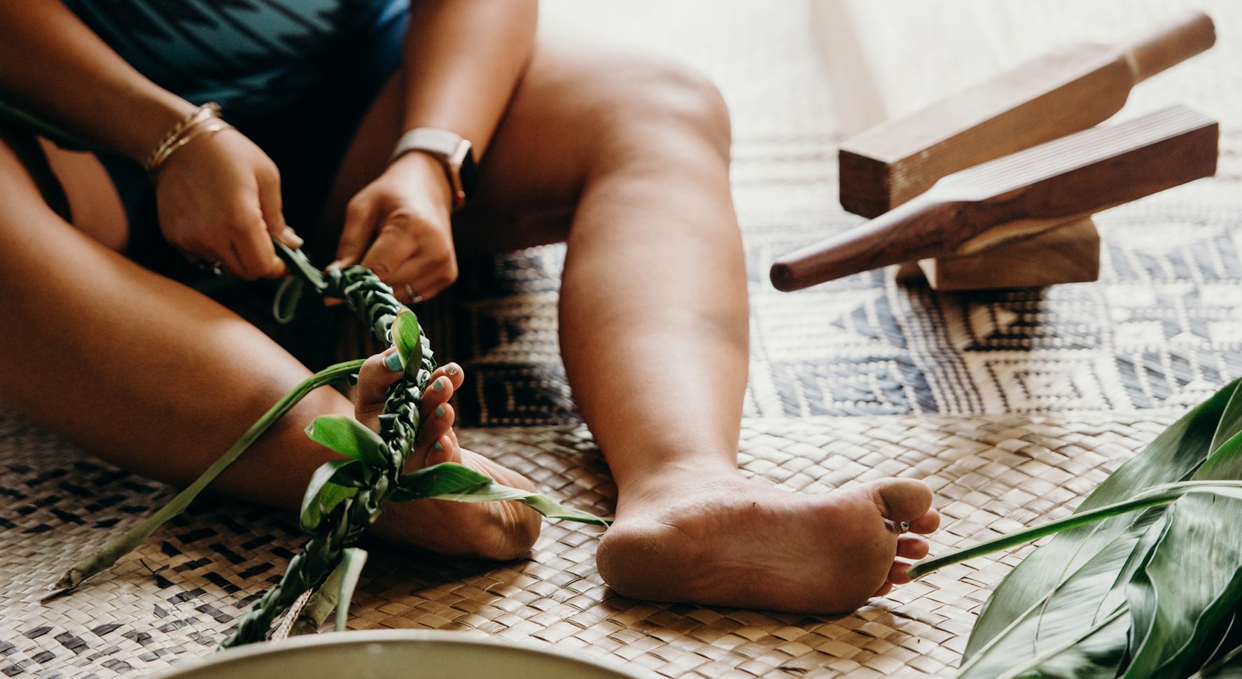 Maui artisan working Maui artisan working