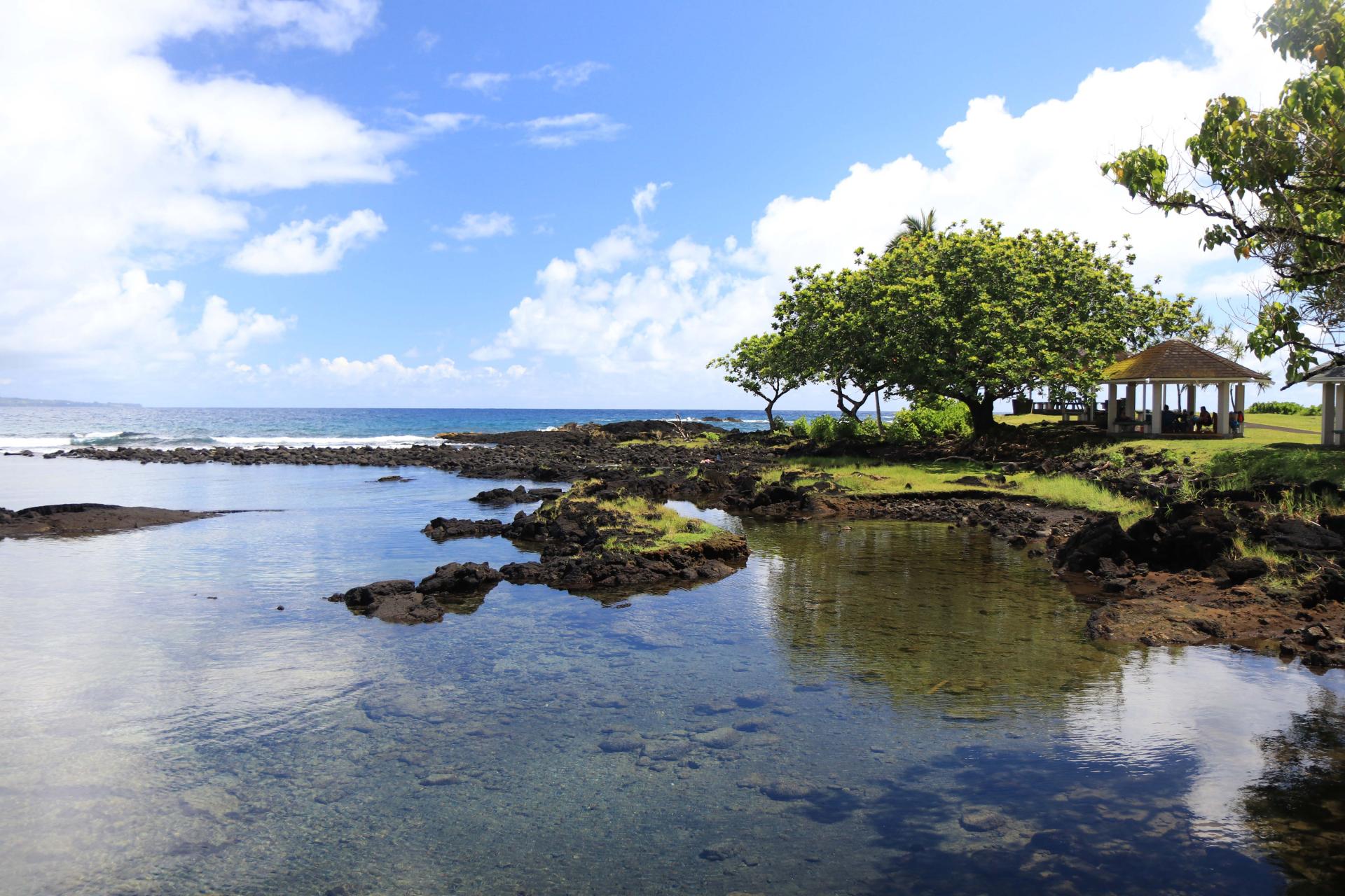 Onekahakaha Beach Park | Go Hawaii 