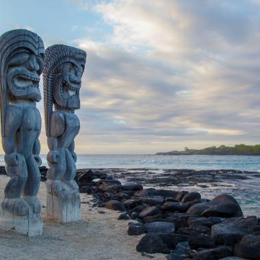 Island of Hawaii - Wooden Hawaiian statues