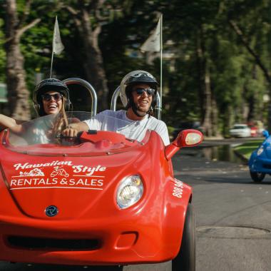 Hawaiian Style Scoot Coupe Rentals at Kapiolani Park