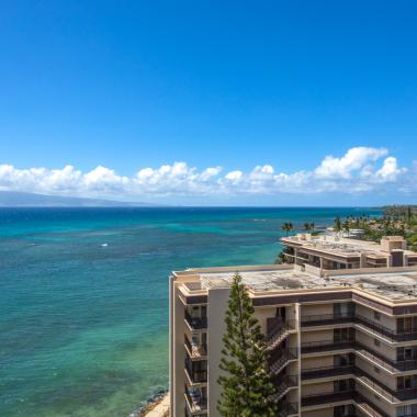 Royal Kahana Exterior