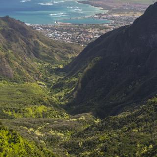 ʻĪao Valley State Park Iao Valley State Park in Central Maui