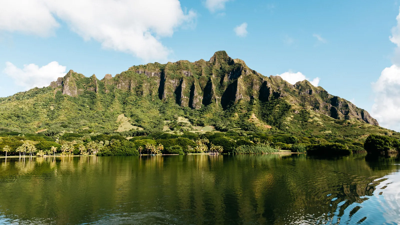 View of Koʻolau Mountains on Oʻahu