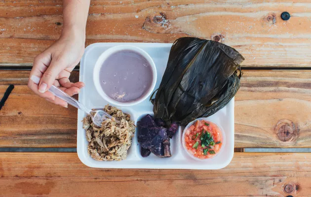 Luau plate